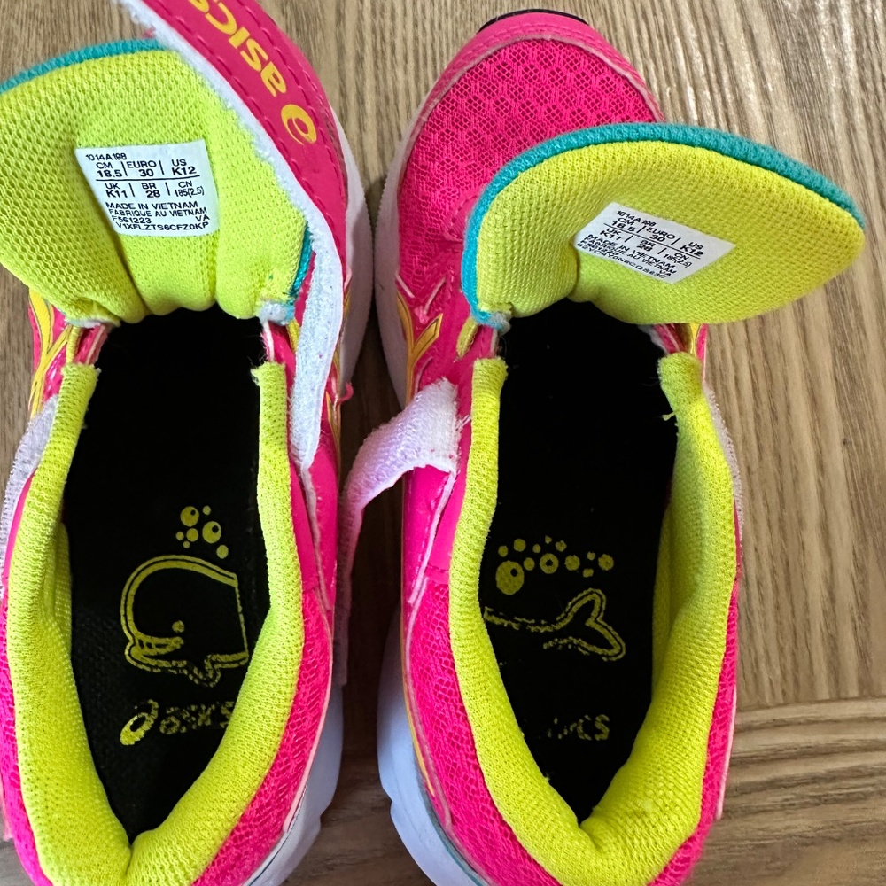 ASICS - Picture 7 of 7